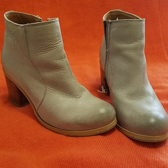Levi's Leather Boots Booties size 7.5 - Picture 2 of 8